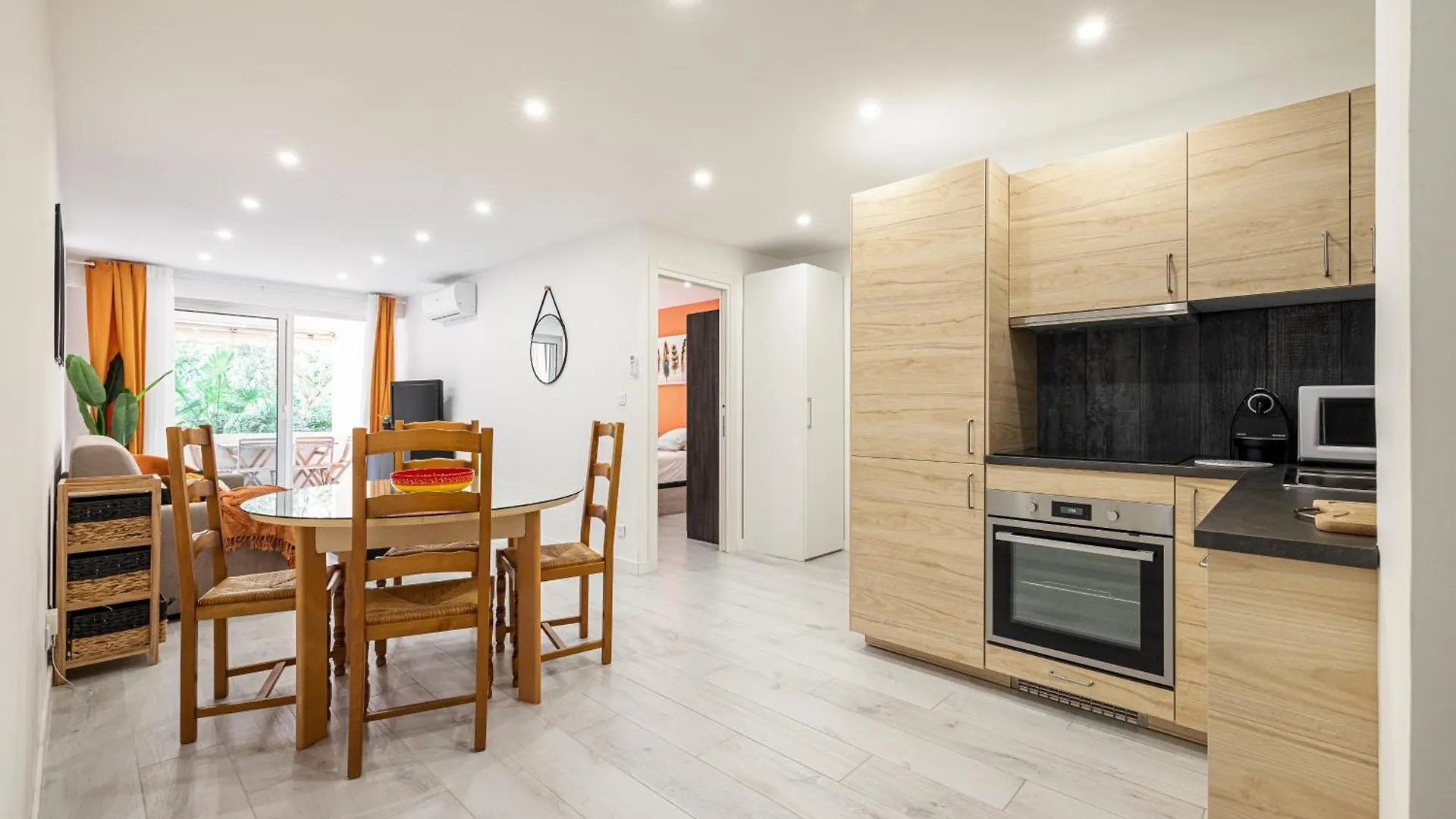 Eden Park - Charmant 2 Pieces, Proche Plage Menton Apartment